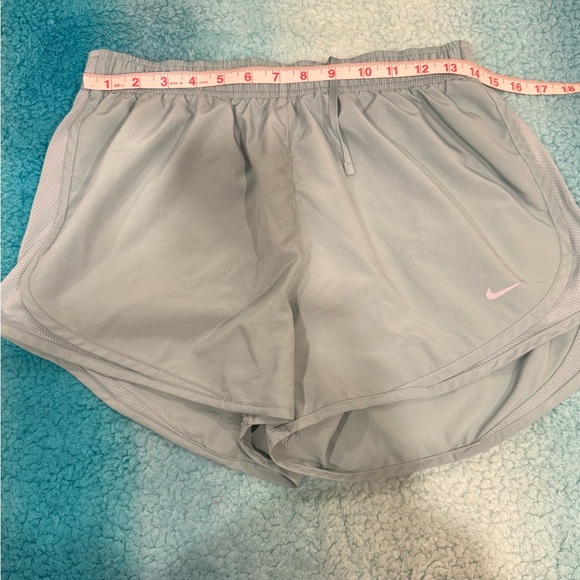 🔥Nike Women's Aqua Athletic Shorts🔥 - Picture 4 of 5